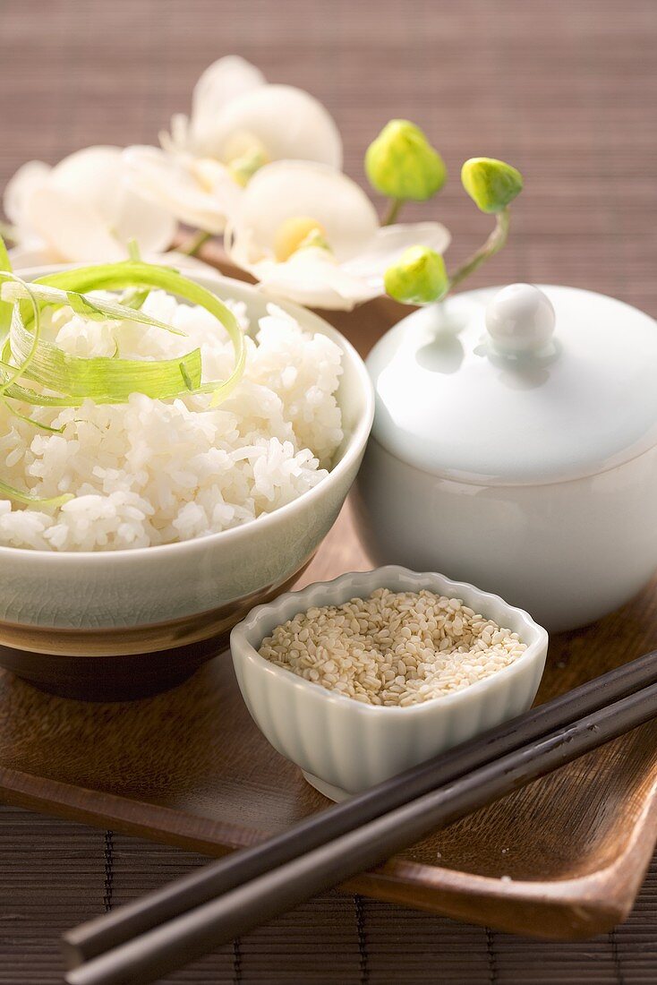 Cooked rice and sesame seeds (Asia)