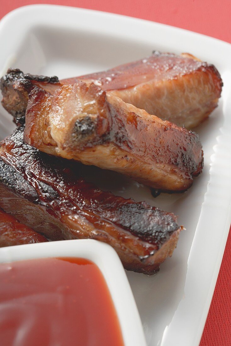 Crispy fried pork ribs with sauce