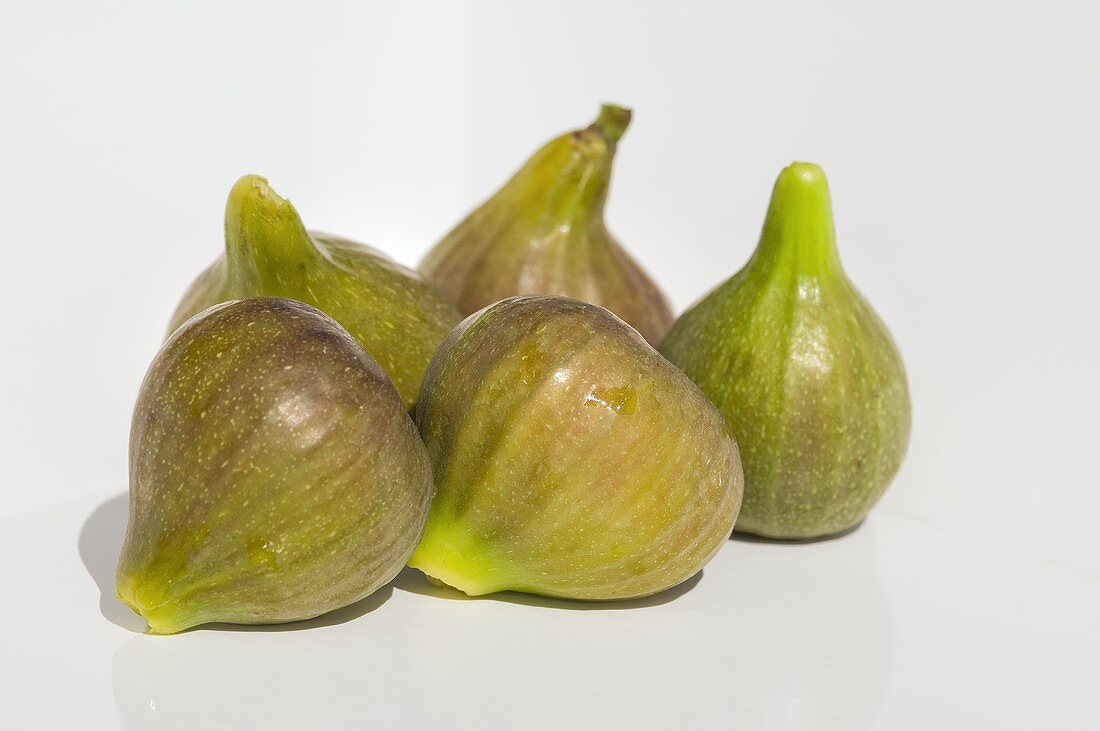 Five fresh figs