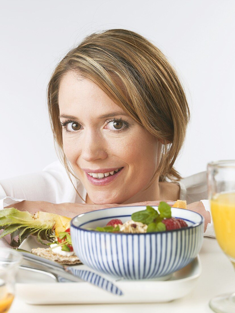Woman with a healthy breakfast