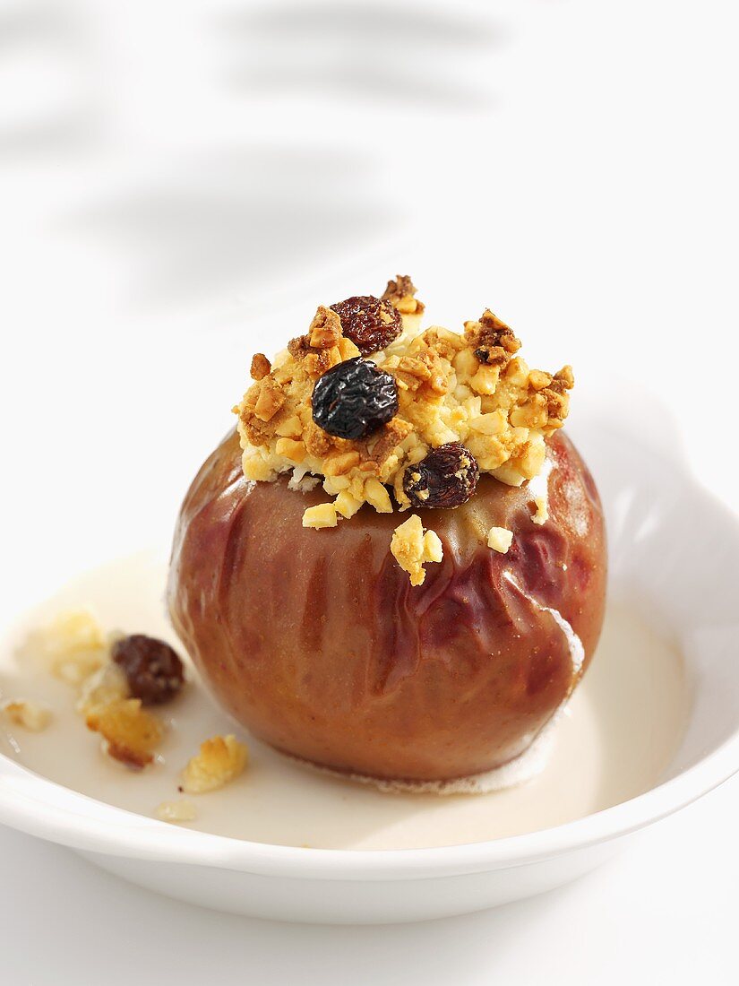 Baked apple with raisins