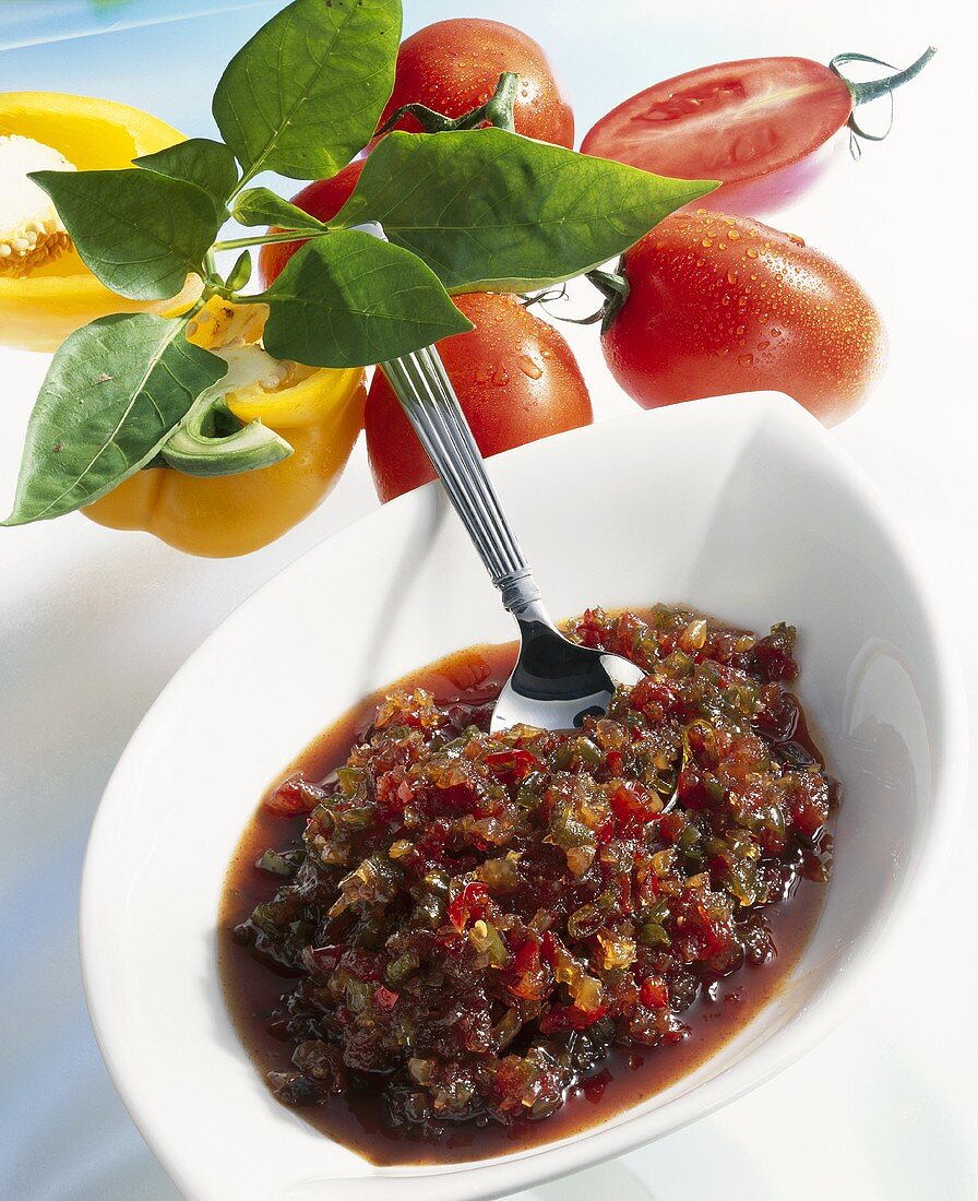 Tomato and pepper chutney