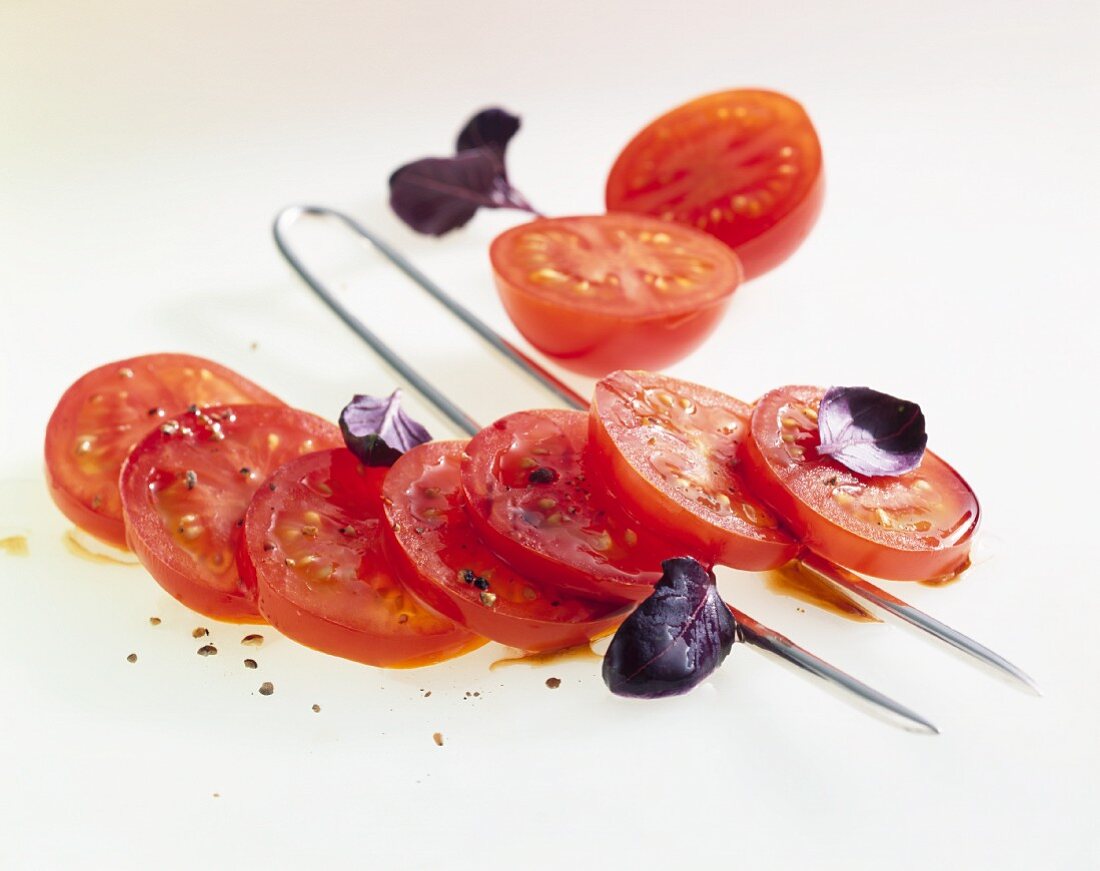 Tomato salad with red basil