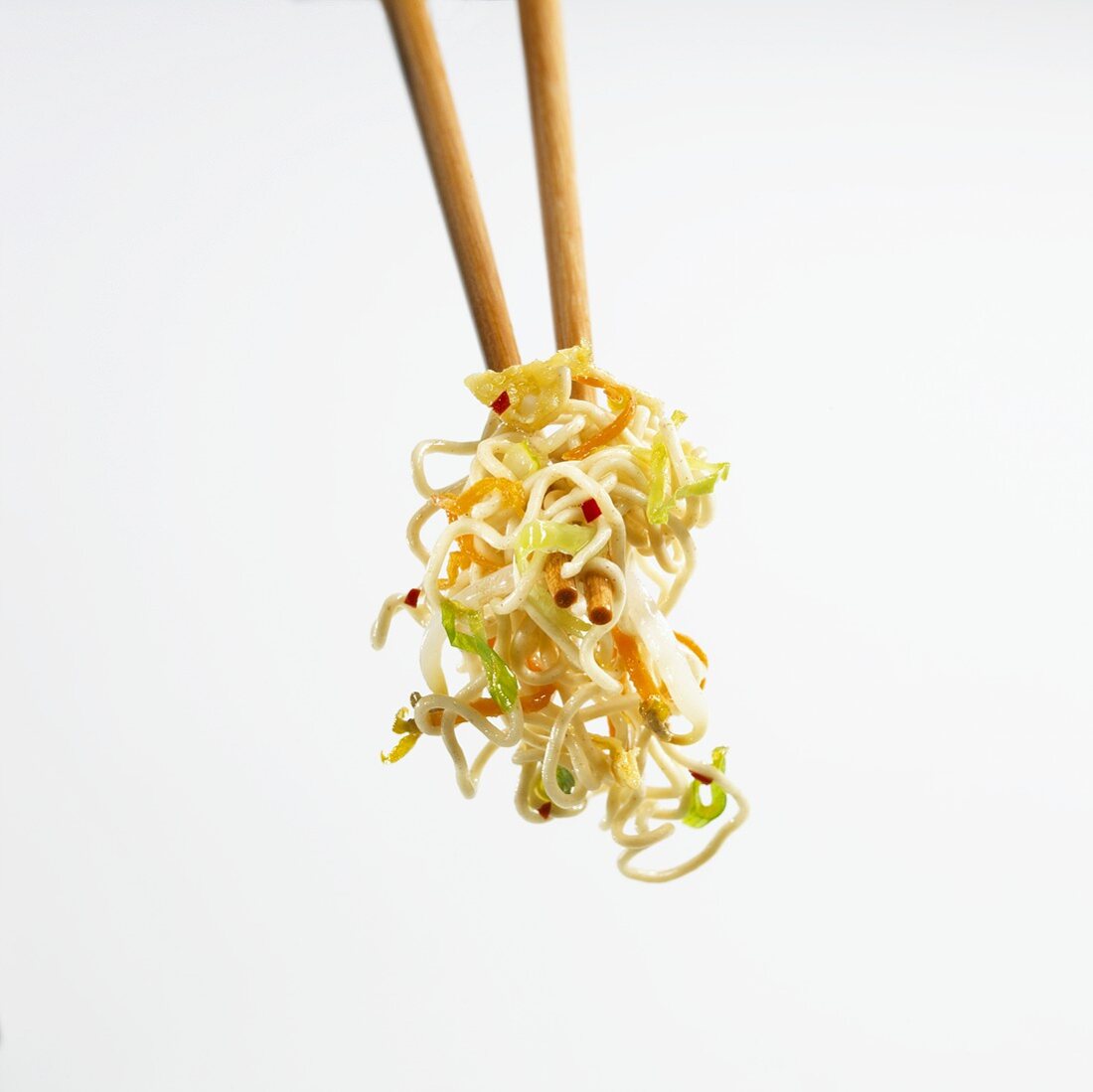 Stir-fried noodles and sprouts