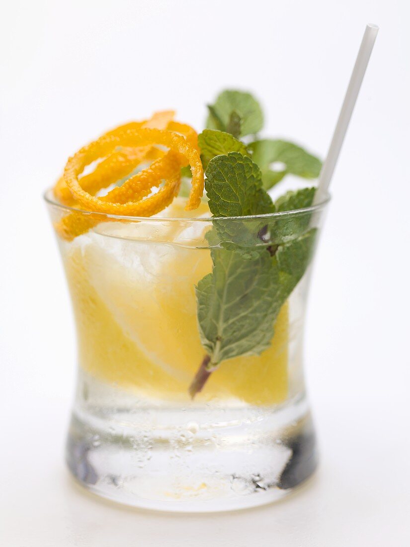 Vodka with lemon, mint and orange zest