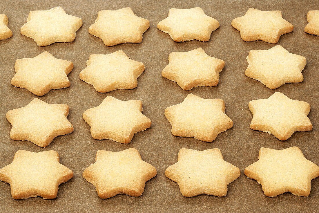 Star-shaped biscuits