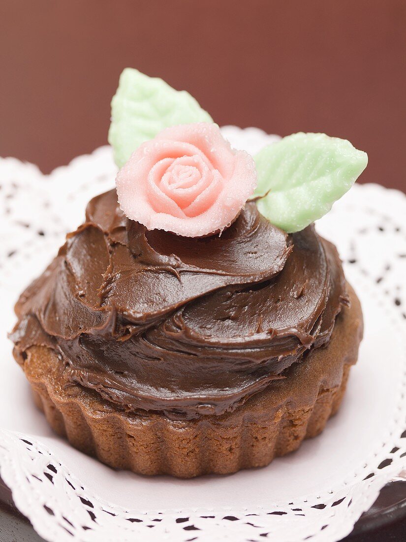 Chocolate cake with marzipan rose