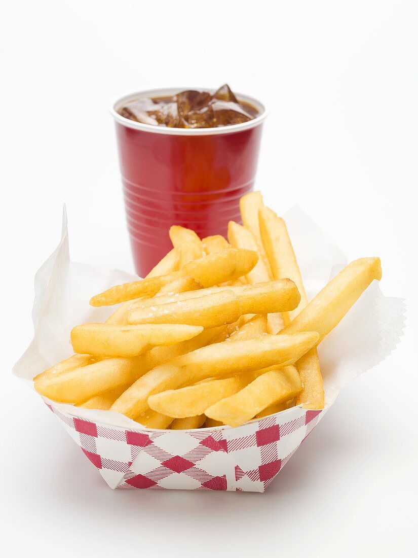 Eine Cola und eine Portion Pommes frites