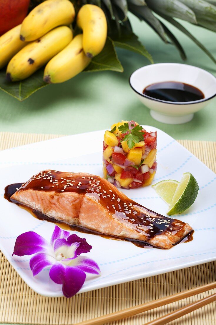 Lachs mit Teriyakisauce und Mangosalsa (Asien)