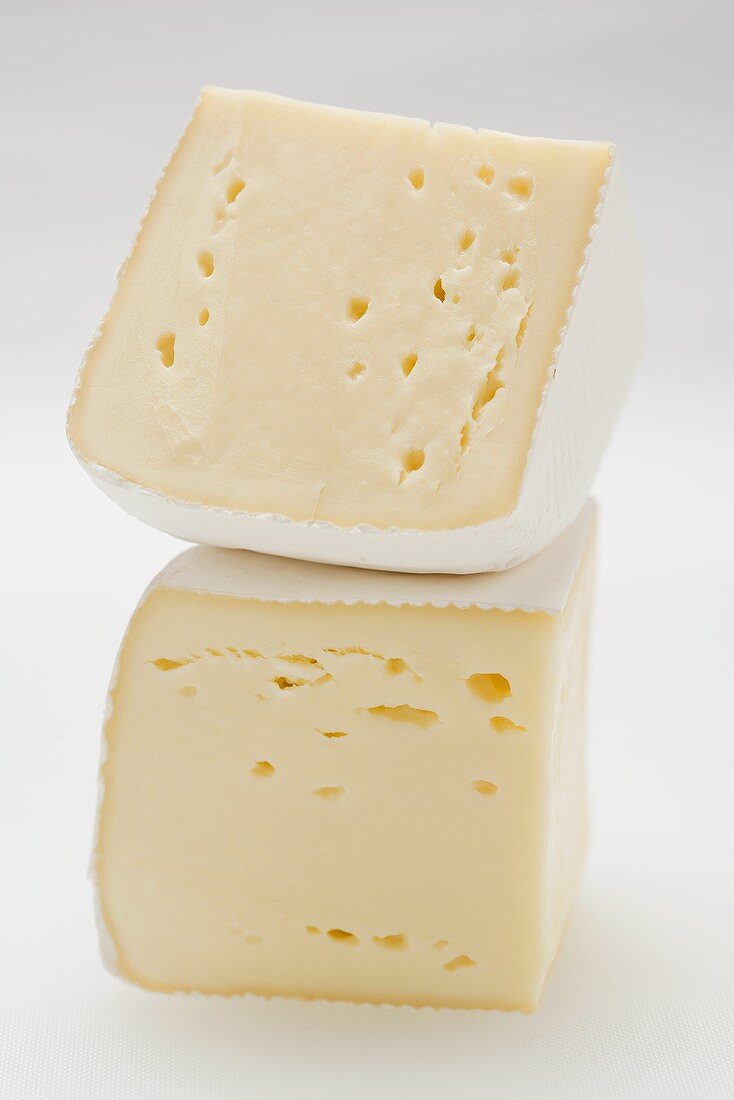Butterkäse cheese (two pieces, stacked)