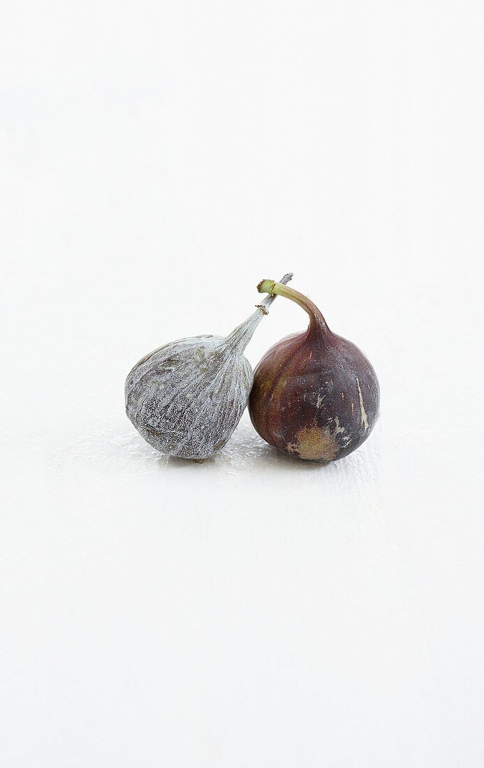 Two figs