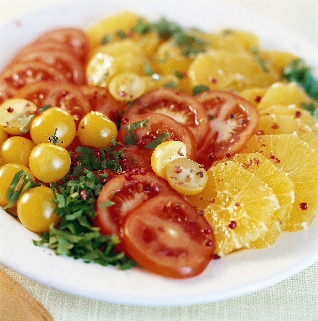 Tomatensalat mit Orangen