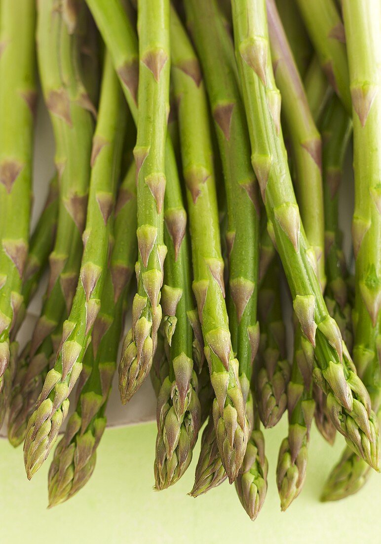 Green asparagus