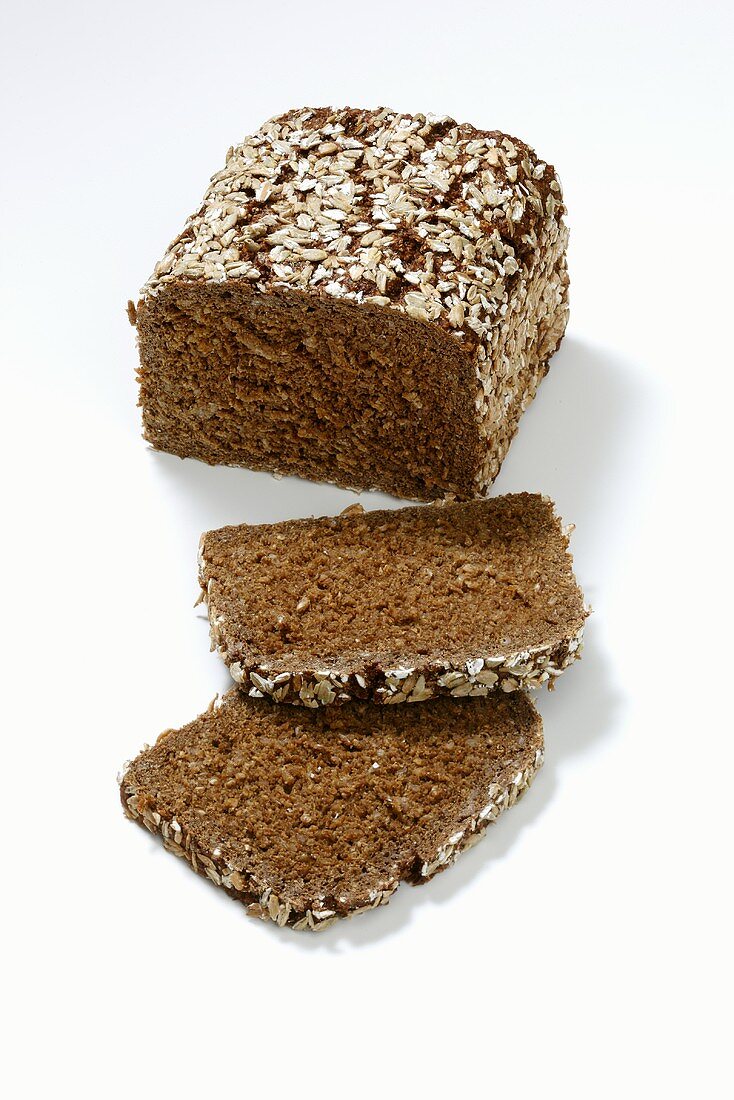 Finnenbrot (wholegrain bread with seeds), partially sliced