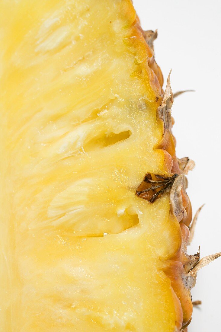 Slice of pineapple (close-up)