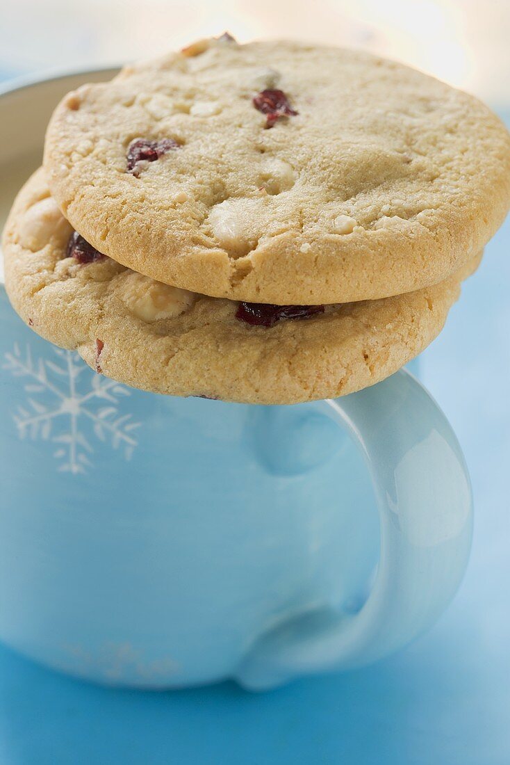 Cranberry cookies on festive cup