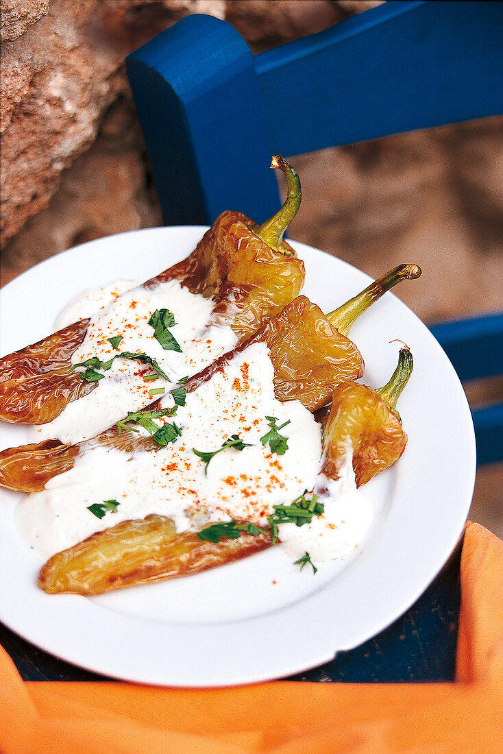 Paprikaschoten mit Jogurt in der Taverne "Douliana" auf Kreta