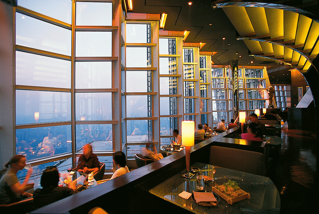 Shanghai, Blick aus den Fenstern der Bar "Clou 9" im Grand Hyatt Hotel