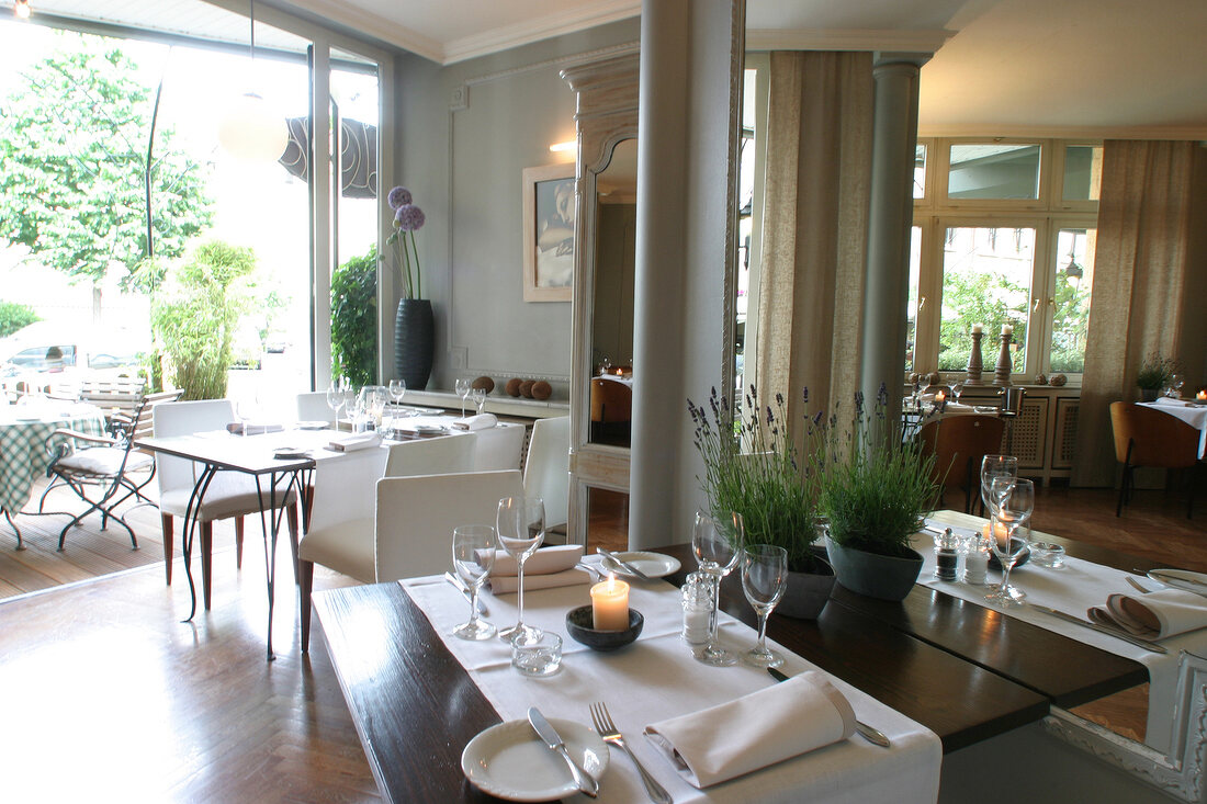 Ambiente und Ratsstuben Restaurant im Hotel Fischer Gaststätte in Andernach