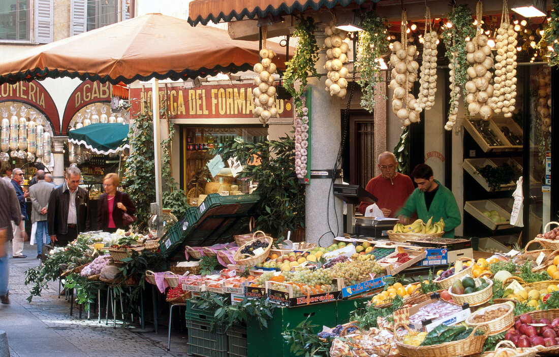 Gemüsegeschäft in Luganos Altstadt
