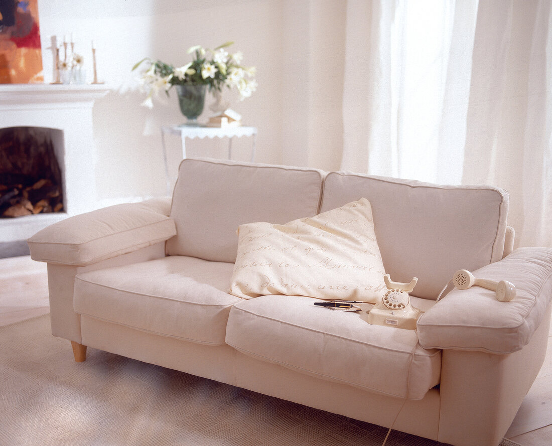 Weißes Sitzsofa mit Baumwollbezügen 