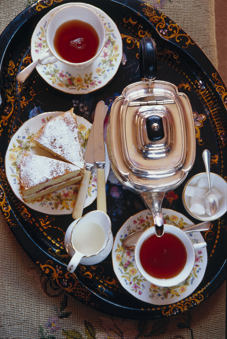 Teezeit, Tee und  Kuchen wetden im "Winstone Glebe" serviert