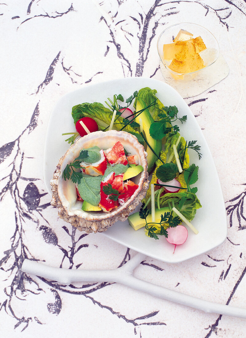 Salat von Seespinne und Avocado 