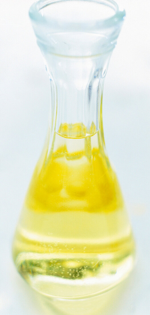 Flasche mit bestem Olivenöl 