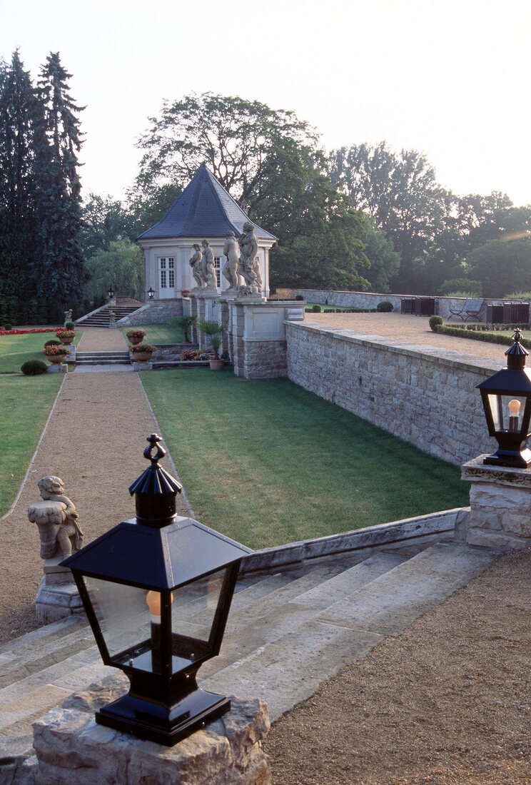 Blick in den Barockgarten des Schlosshotels Münchhausen.