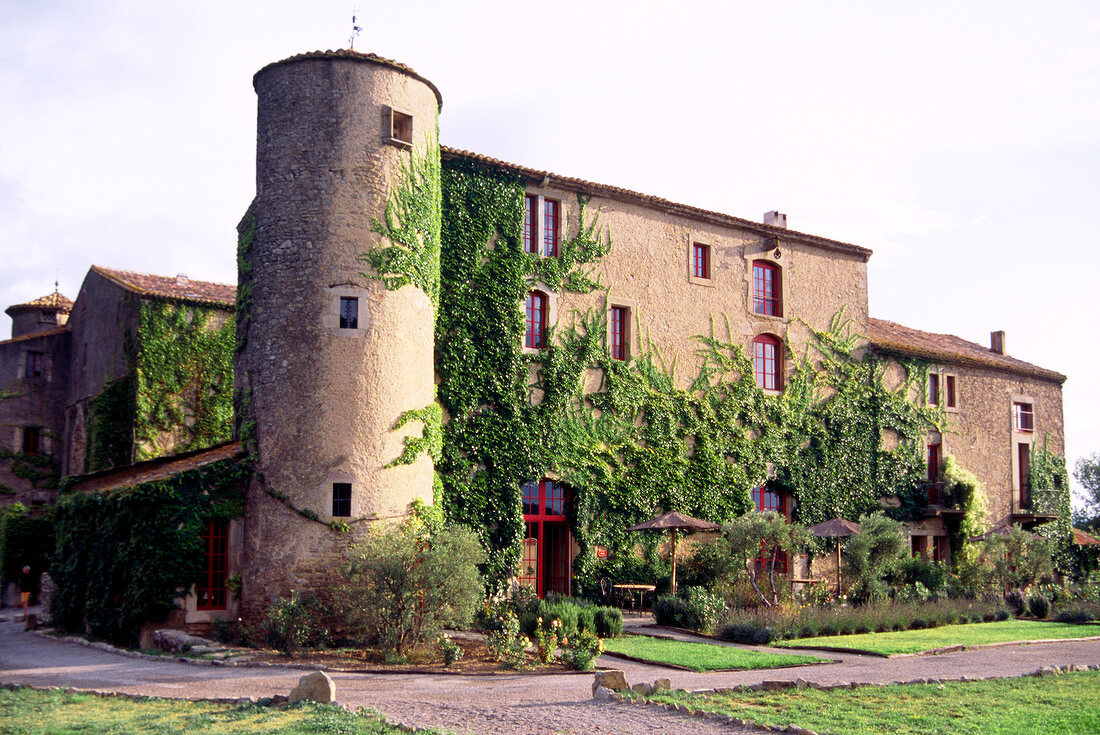 Die Terrasse des Appartements Benoué auf Schloss Villarlong