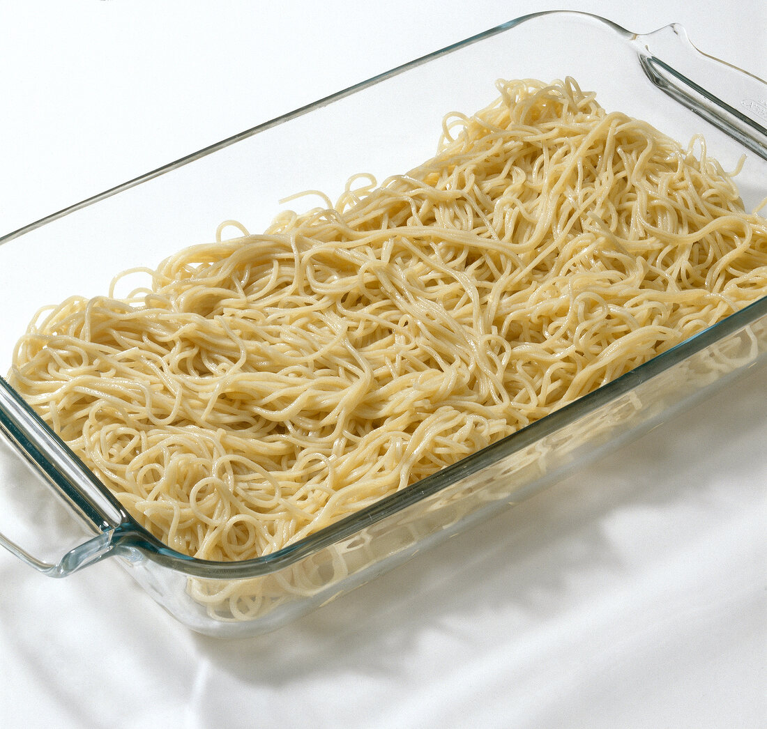 Close-up of fried noodles in baking tray