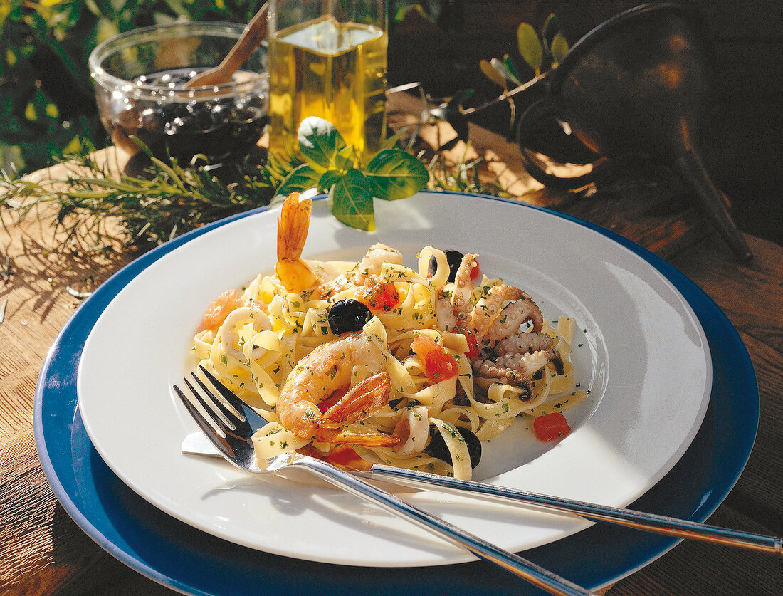 Nudeln aus aller Welt, Tagliatelle mit Meeresfrüchten