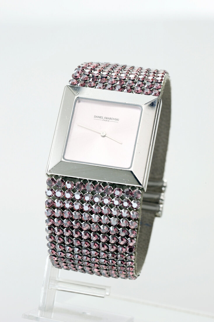 Armbanduhr von Swarovski, Armband glitzert in Rosa