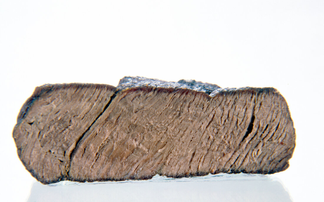 Steak durchgebraten: innen nicht mehr rosa.