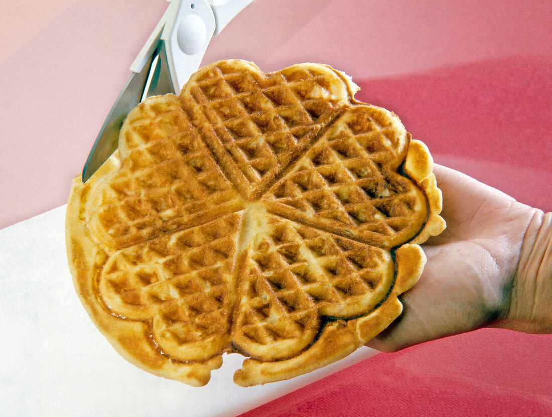 Waffle with edges cut using scissors