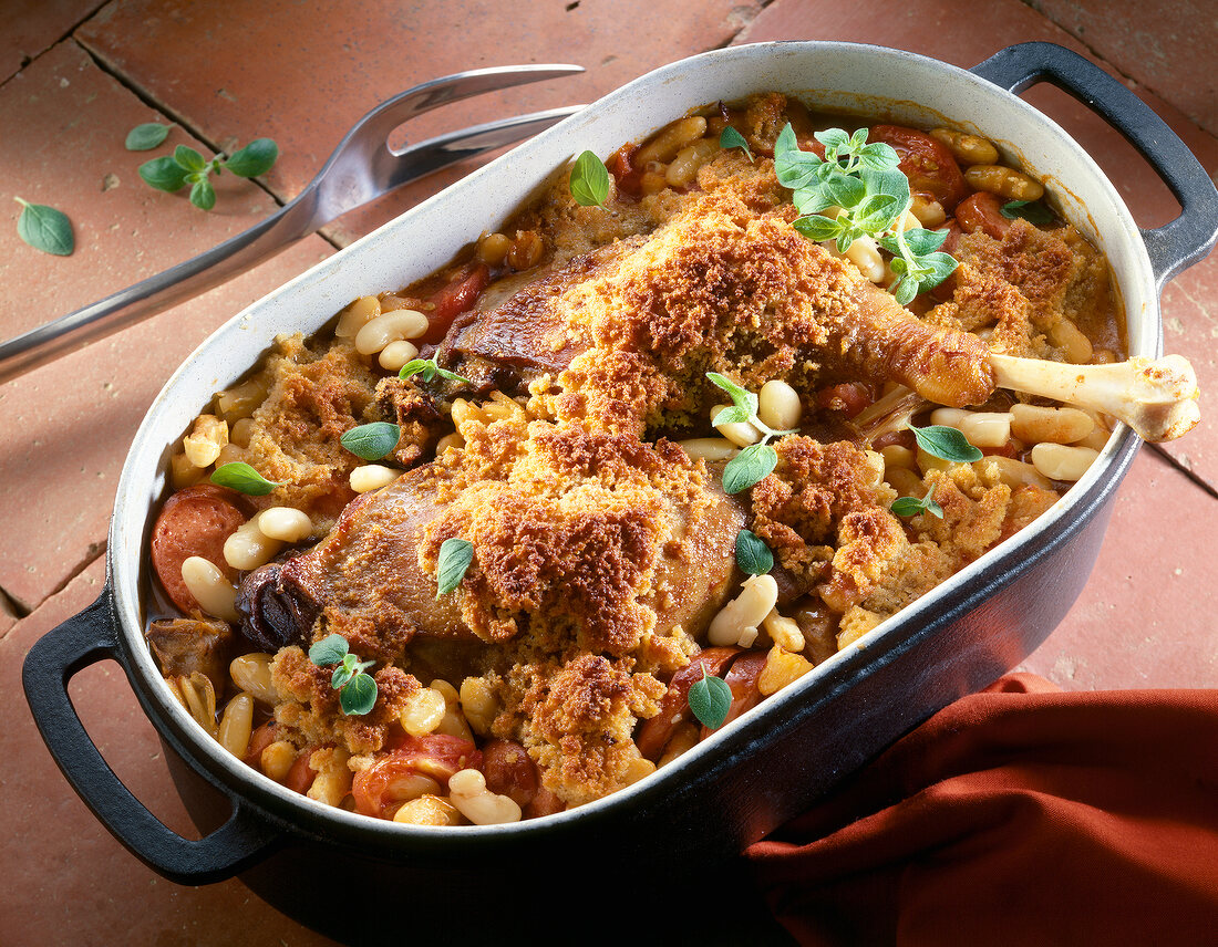 Baked bean casserole with goose legs