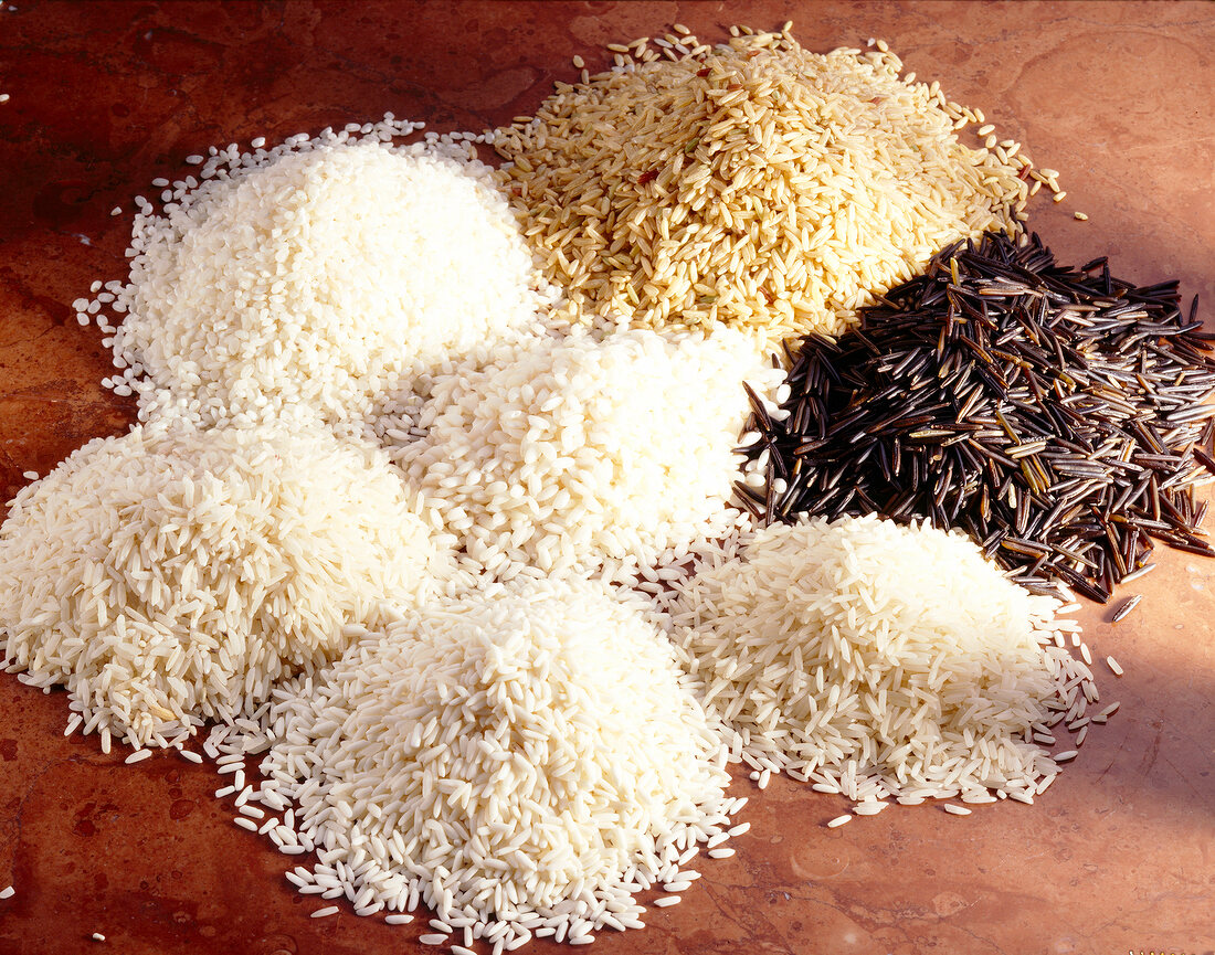 Mehrere Sorten Reis, z.B. Naturreis, Langkornreis, der wilde Reis