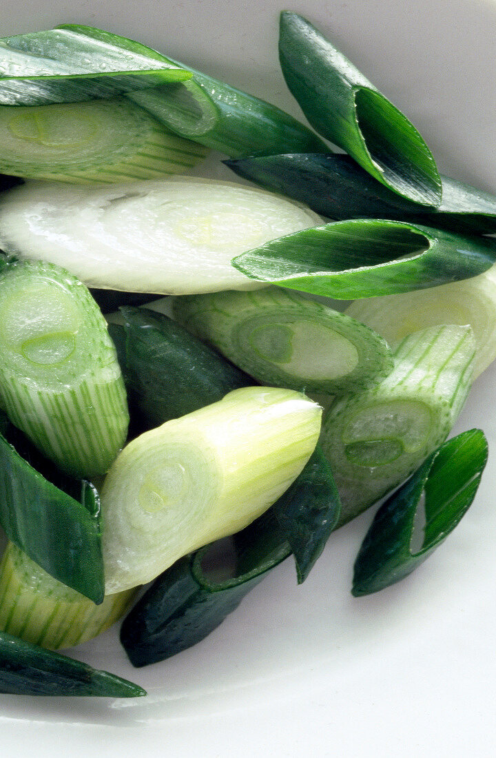 Close-up of cut spring onion