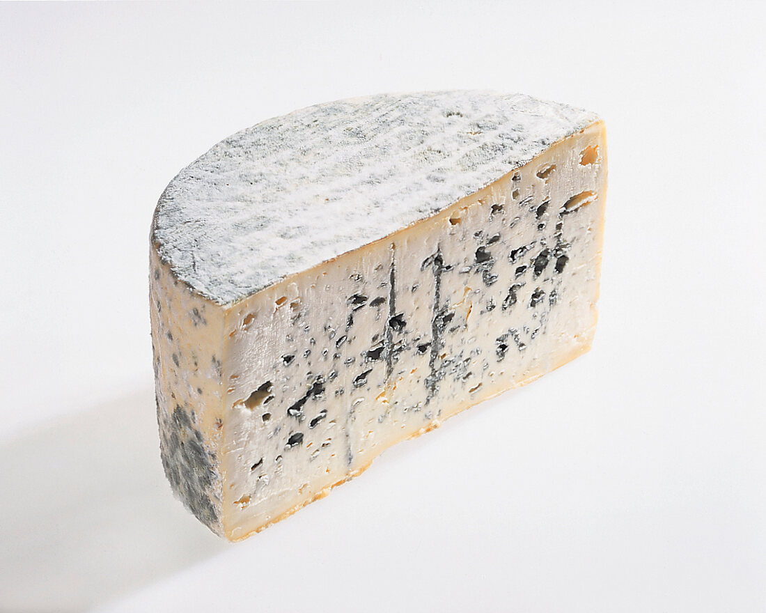 Buch vom Käse, Edelpilzkäse, "Bleu d'Auvergne", Bruchlochung