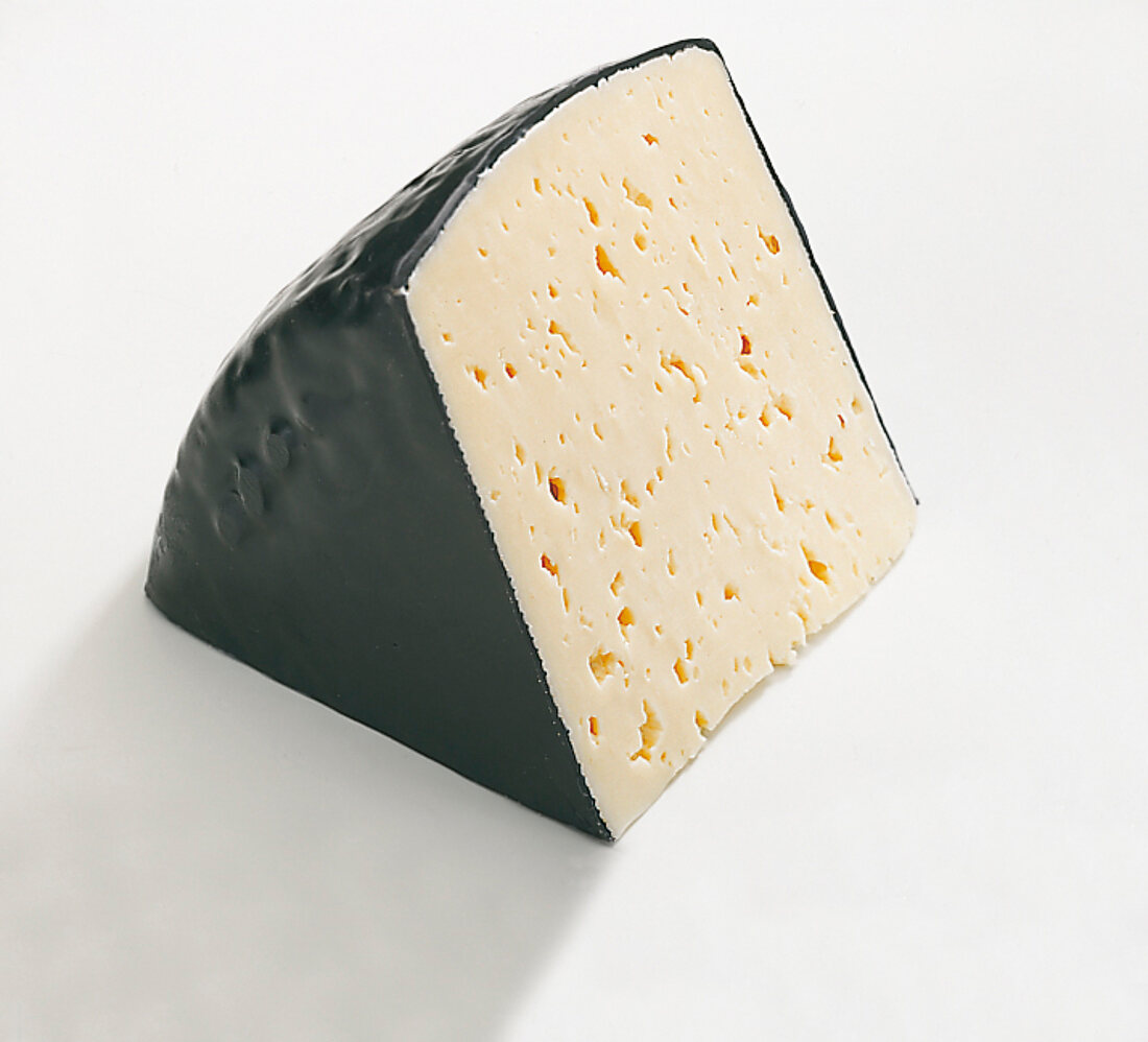 Buch vom Käse, Käse aus Schafmilch, grüner Paraffinüberzug