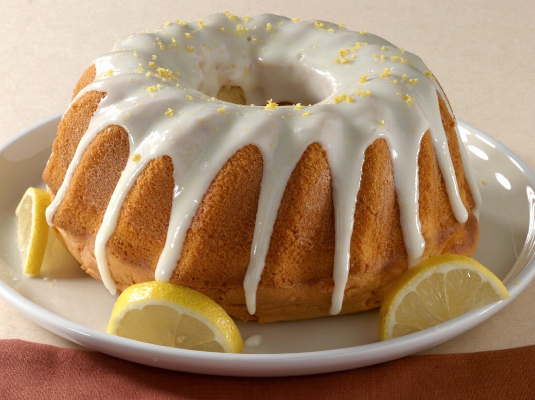 Lemon cake with lemon icing