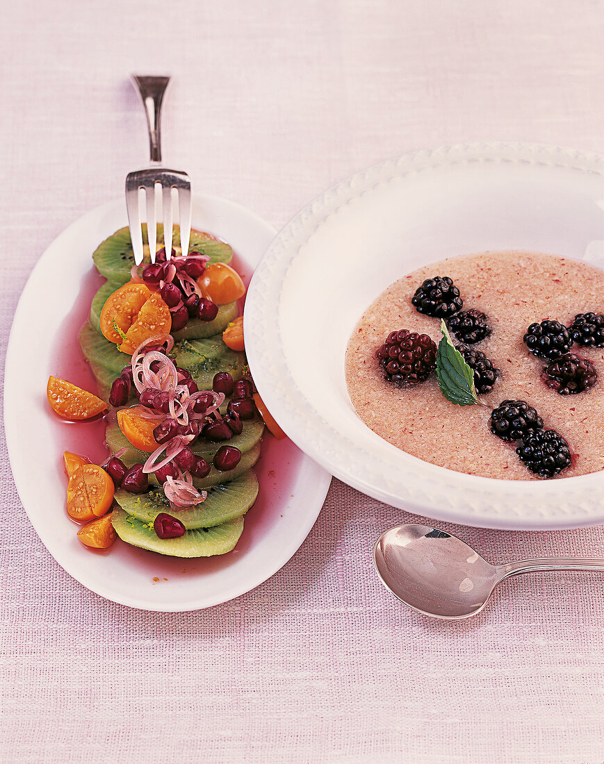 Schokocreme, Nektarinensuppe, Ki wis mit Granatapfel