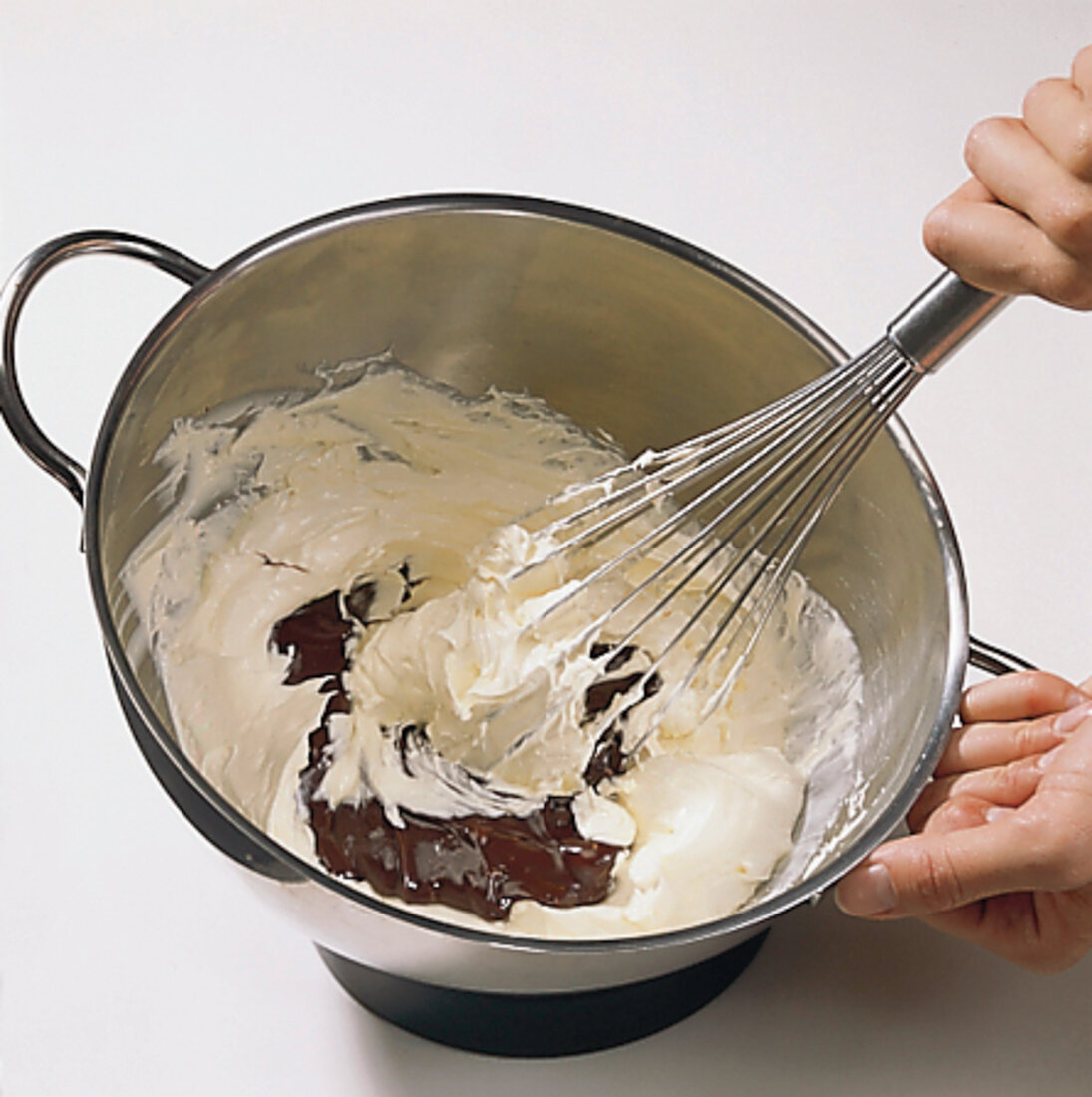 Buch der Schokolade, Trüffel Step 4: Schokomasse zu Butter geben