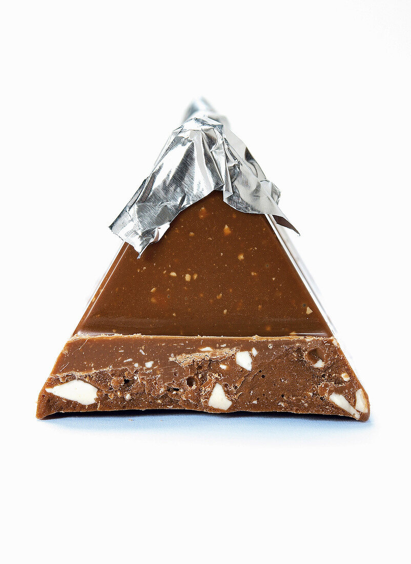 Stück Toblerone-Schokolade, Silberfolie, Freisteller