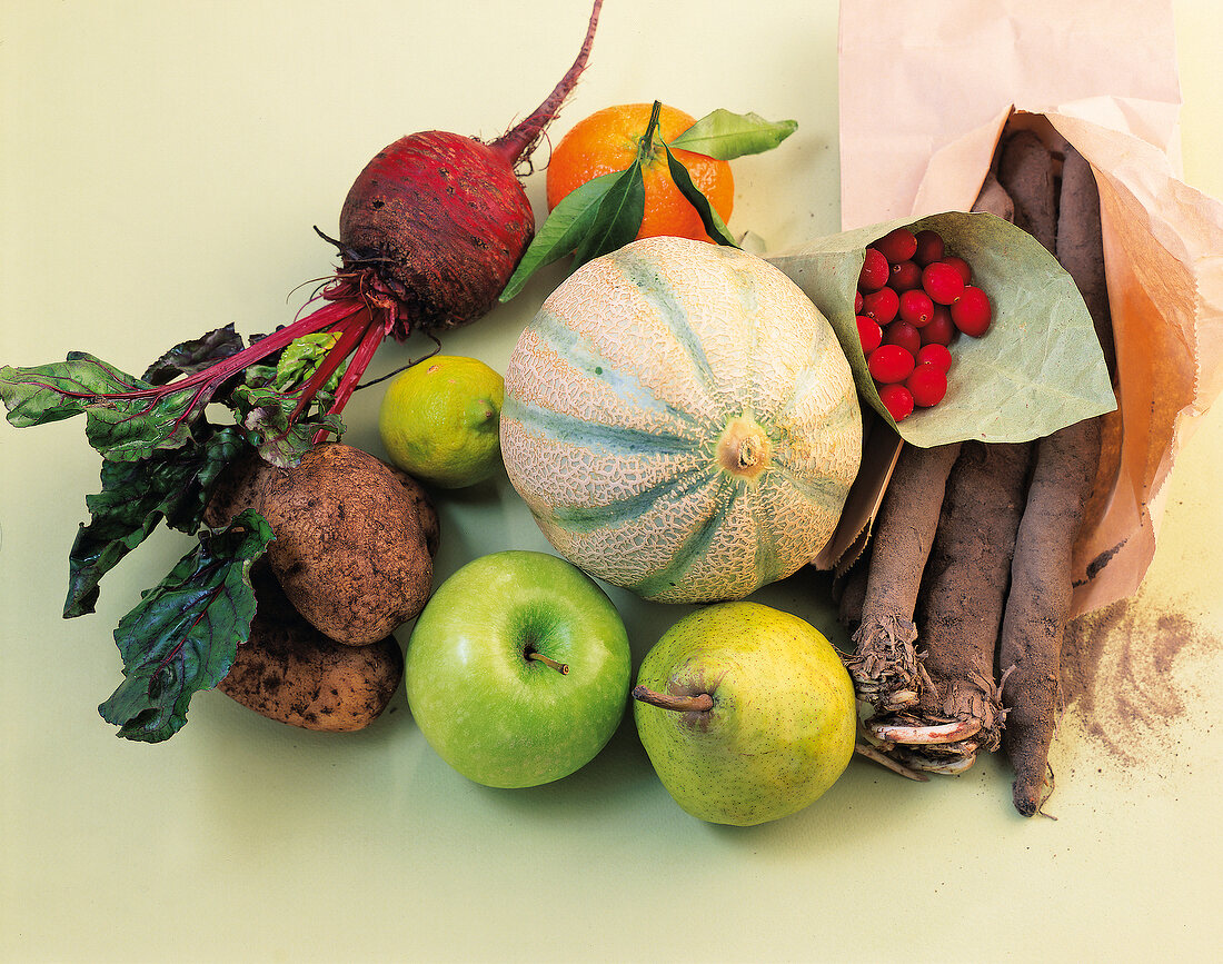 Vegetarisch, frische Melone, Äpfel, rote Bete, Schwarzwurzeln