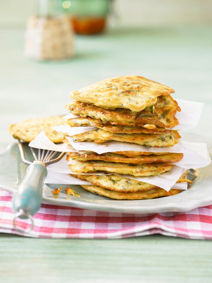 Fritelle di zucchini (Zucchiniplätzchen mit Kräutern, Italien)