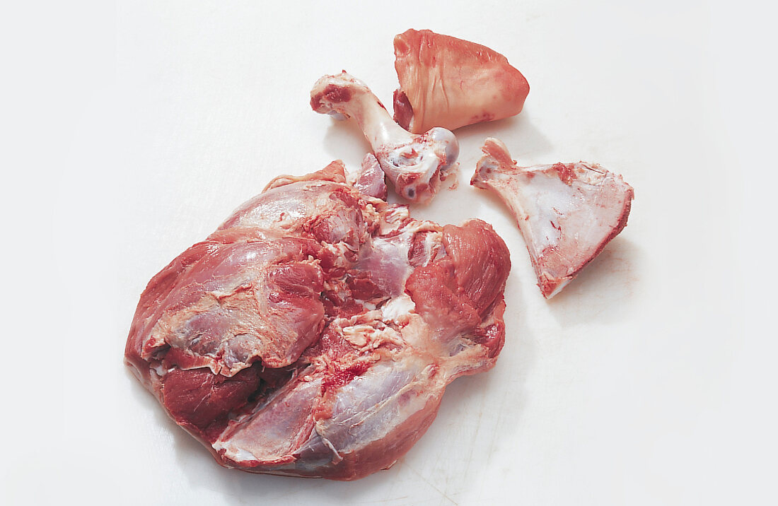 Fleisch, Ausgelöste Schweineschulter mit Schulterblatt, Knochen