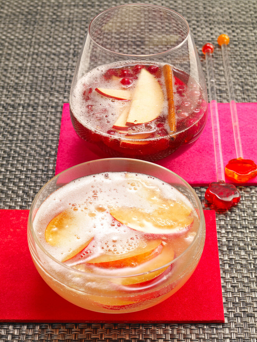 Apple-cinnamon punch and Japan punch in glass bowls