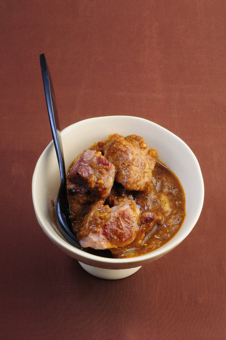 Wok, Lamm "Vindaloo", Lamm mit Würzsauce, säuerlich-scharf