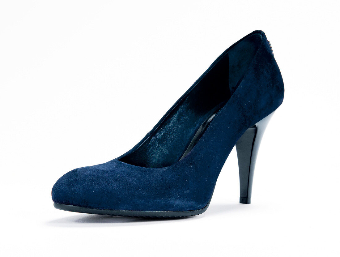 Dark blue nappa leather court shoe on white background